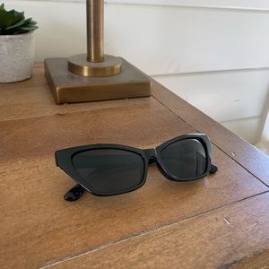 Cat eye sunglasses